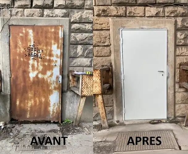 Porte extérieure ancienne en acier rouillé remplacée par une porte neuve en tôle peinte, assurant une meilleure protection et étanchéité.